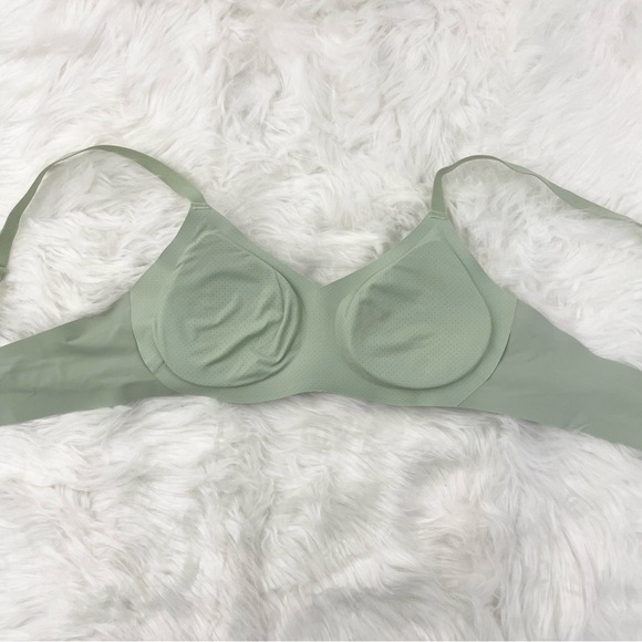 KNIX Padded V-Neck Bra - Thin Strap Size 2 in Eucalyptus - Picture 4 of 7